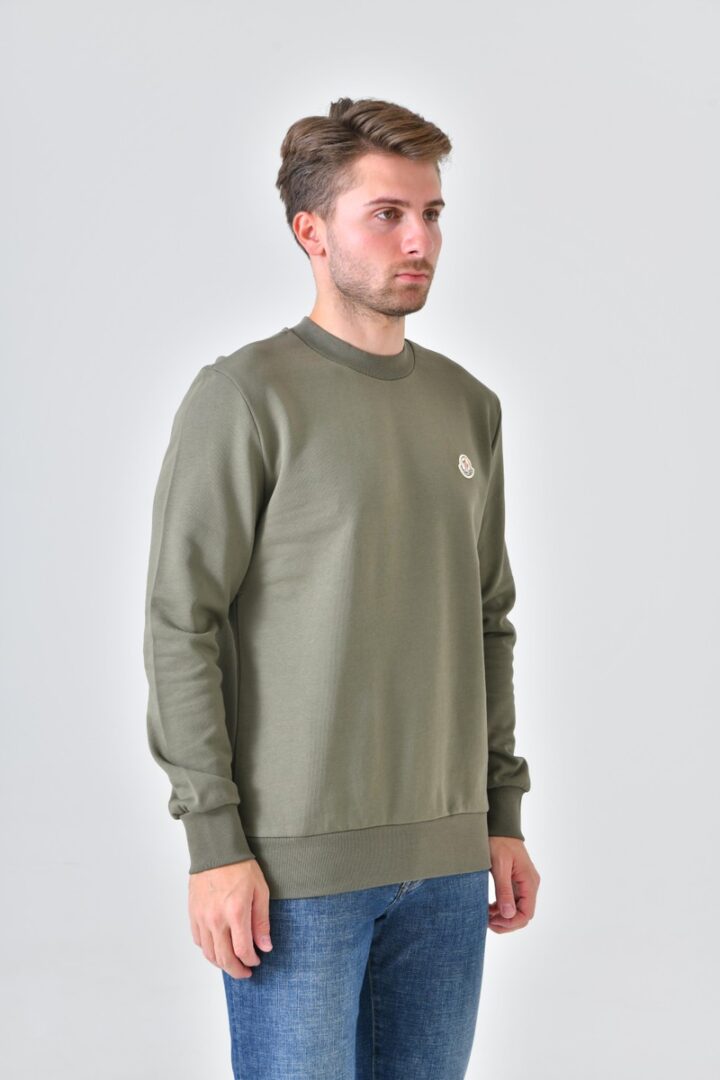 variant5-moncler-logo-sweater-2-1697113159179