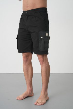Moncler Logo Patch Cargo Shorts Zwart