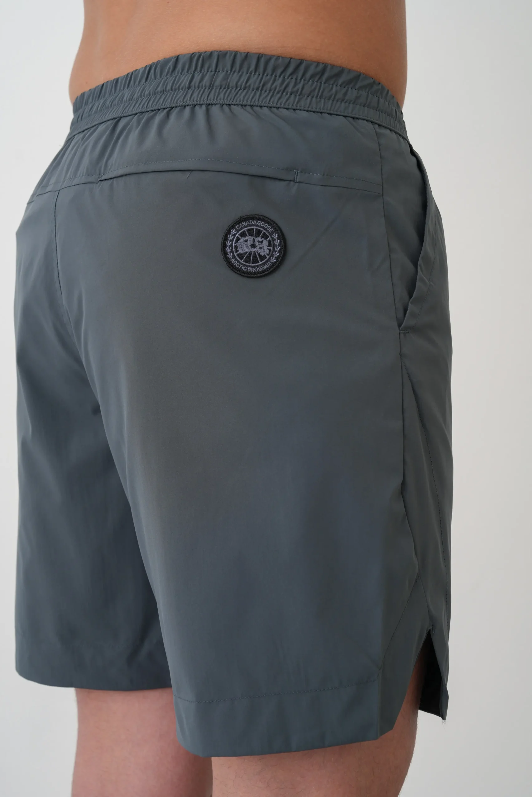 26 mayıs2072 Canada Goose 'Killarney Lightweight' Black Label Shorts - Afbeelding 1