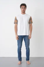 Burberry 'Checked Sleeve' T-Shirt - Afbeelding 2
