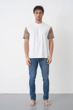 Burberry 'Checked Sleeve' T-Shirt - Afbeelding 2