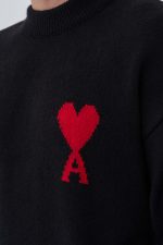 Ami De Coeur 'Red Heart' Detail Crewneck Trui - Afbeelding 8