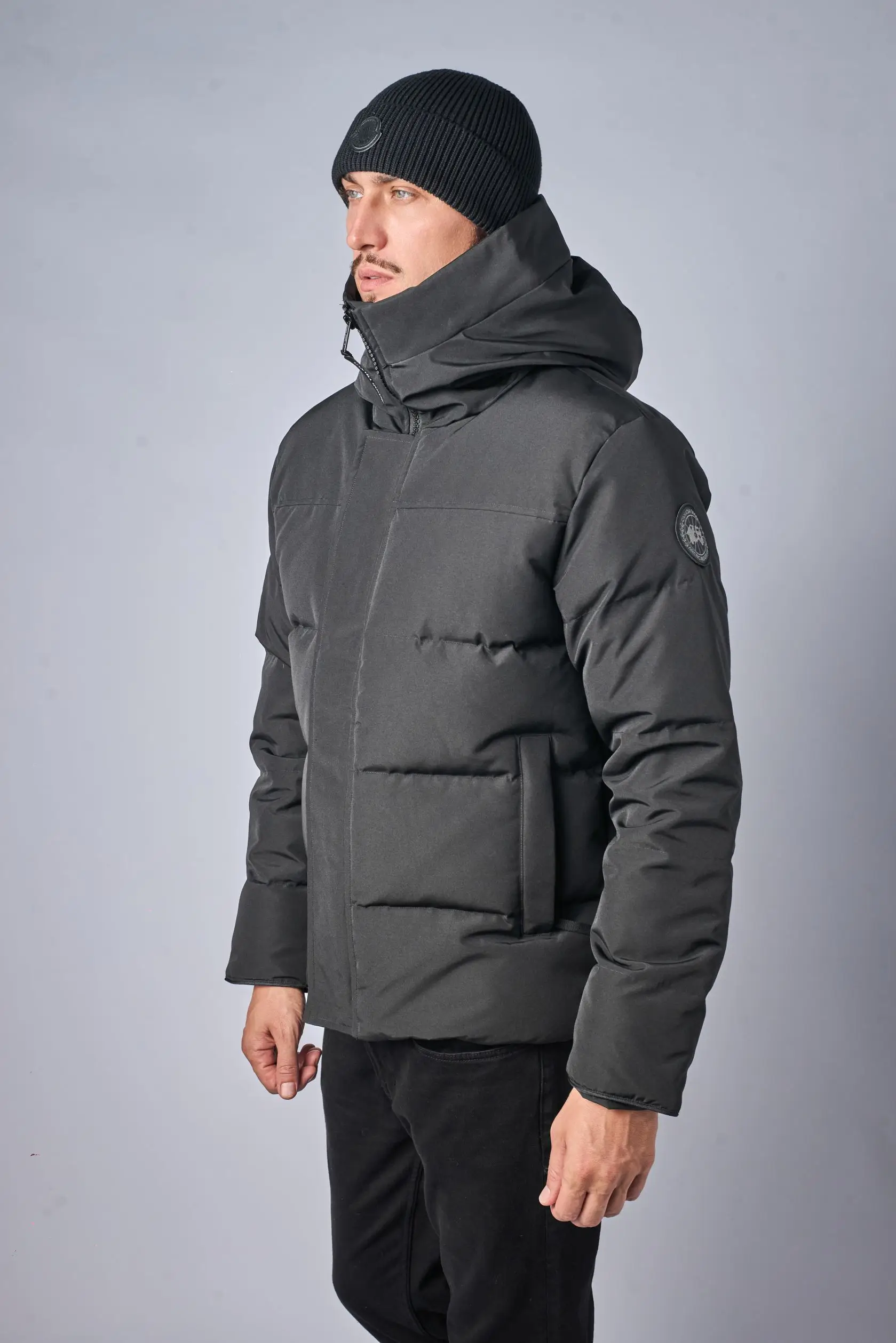 kurtki4582 Canada Goose MacMillan Parka Zwart/Zwart Logo — 100% Ganzendons - Afbeelding 1
