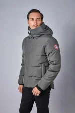 Canada Goose MacMillan Parka Grijs/Rood Logo — 100% Ganzendons