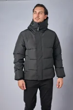 Canada Goose MacMillan Parka Zwart/Rood Logo — 100% Ganzendons - Afbeelding 2