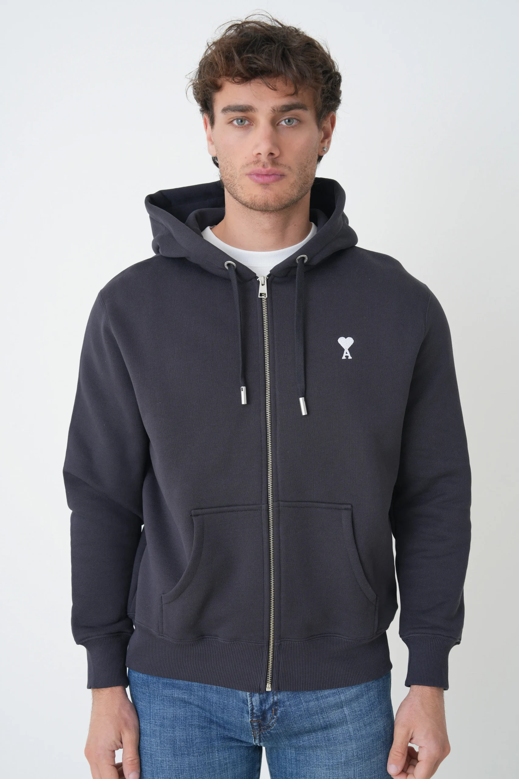 studio2025141031 Ami Paris 'White Heart' Embroidered Zipped Hoodie - Afbeelding 1