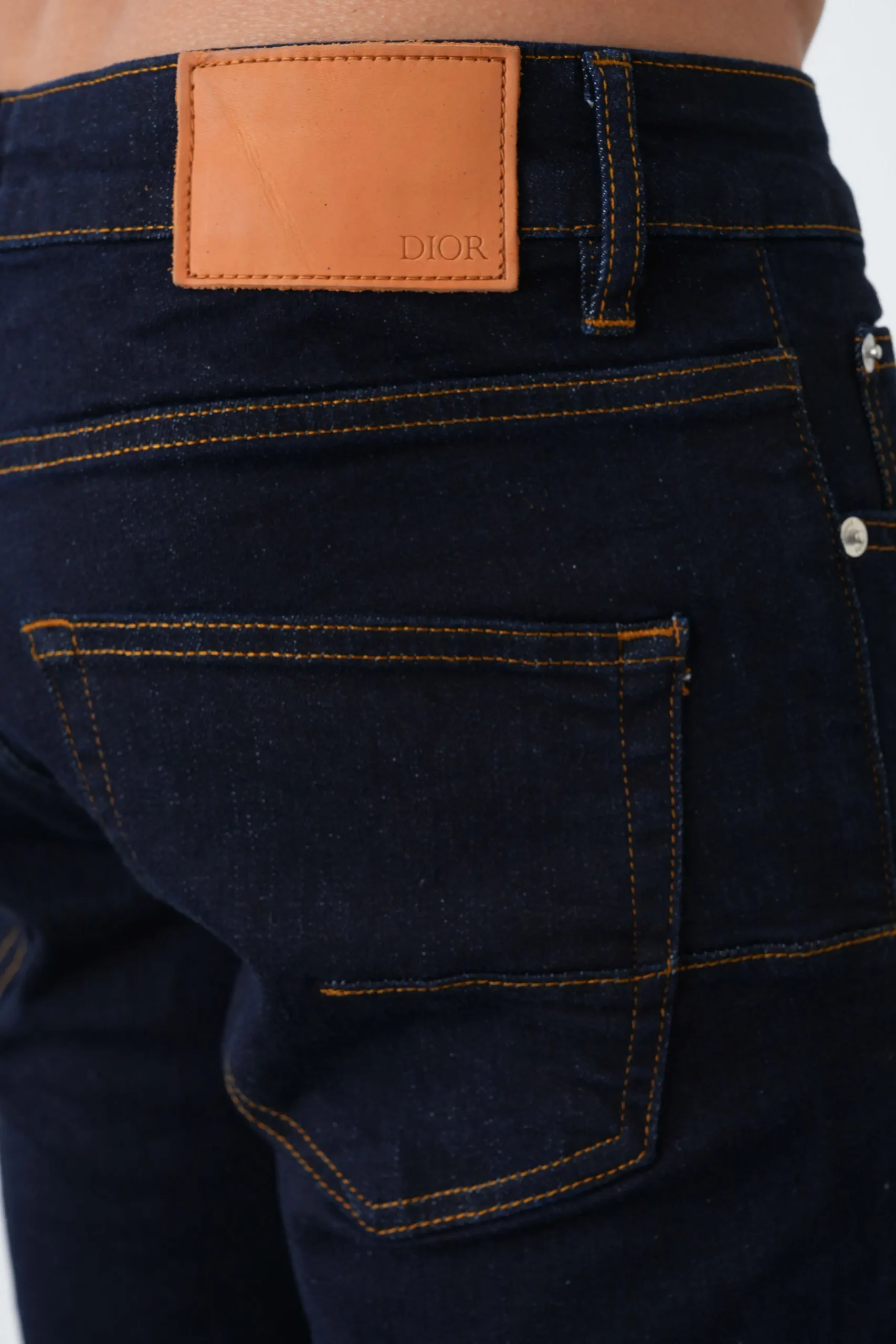 studio202606-6028 Christian Dior 'Slim Fit' Jeans - Afbeelding 1