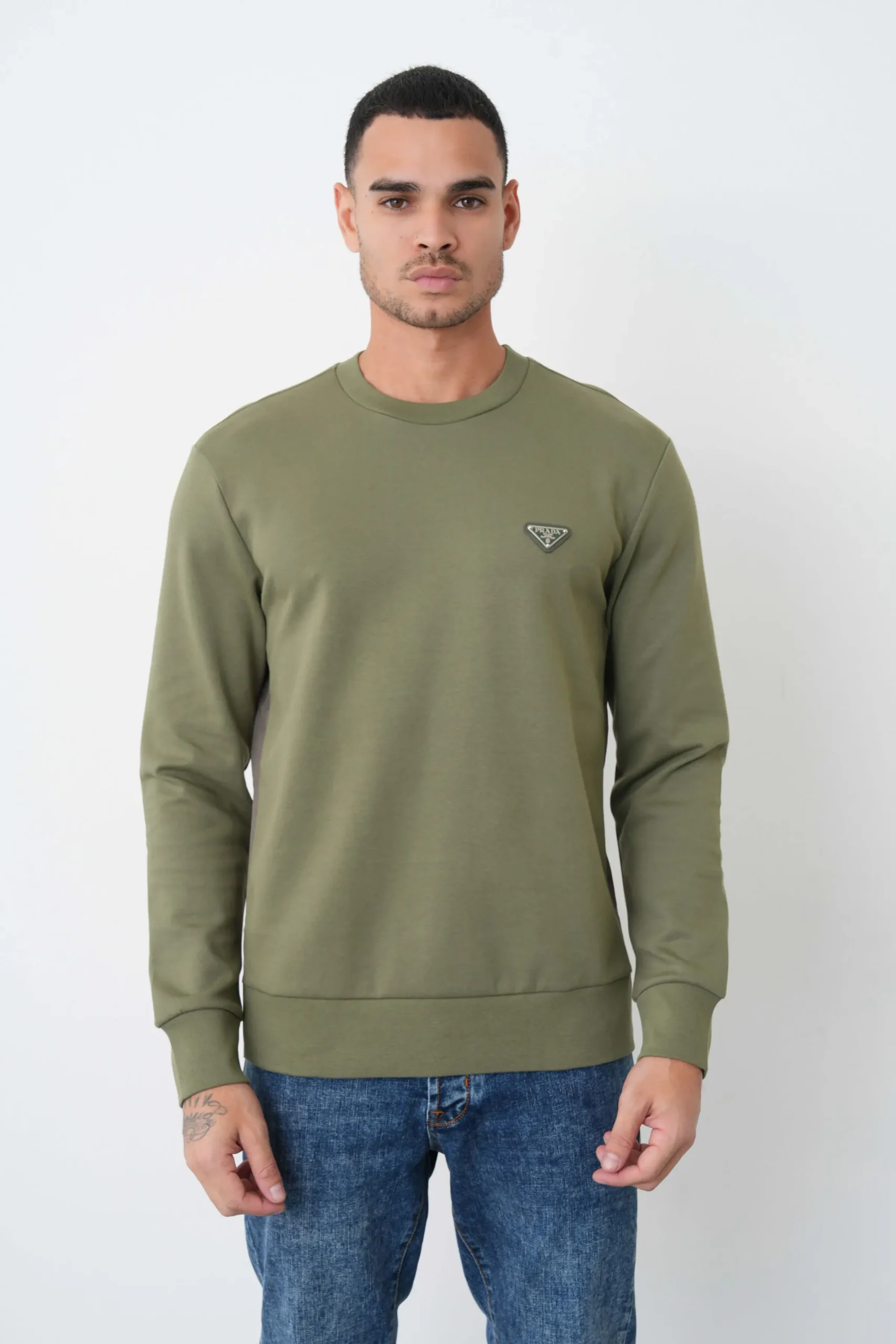 studio202606-7121 Prada 'Triangle Logo Plaque' Sweater - Afbeelding 1