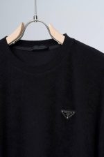 Prada Logo Plaque T-Shirt - Afbeelding 2